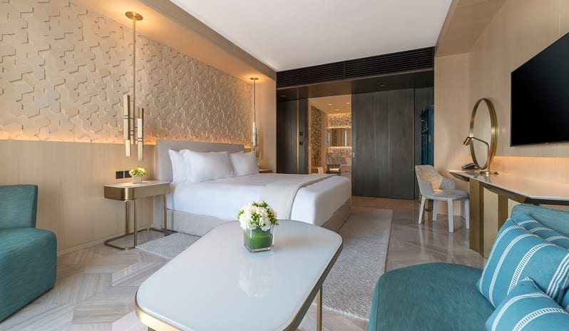 FIVE Palm Jumeirah Dubai-Luxe Sea View bedroom and living room_12597